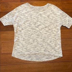 Lululemon run it out top